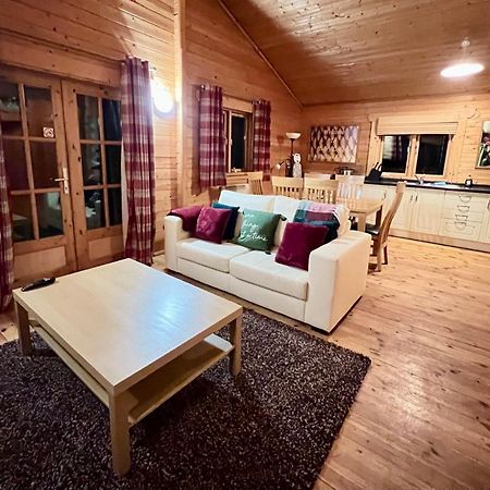 Tufty Lodge, Lake Pochard Lodge 9 South Cerney Bagian luar foto
