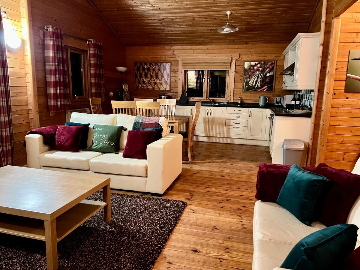 Tufty Lodge, Lake Pochard Lodge 9 South Cerney Bagian luar foto