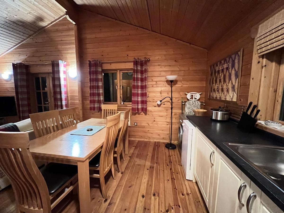 Tufty Lodge, Lake Pochard Lodge 9 South Cerney Bagian luar foto