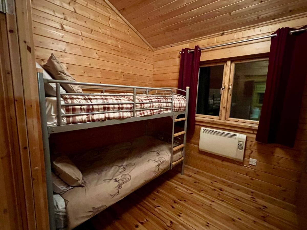 Tufty Lodge, Lake Pochard Lodge 9 South Cerney Bagian luar foto