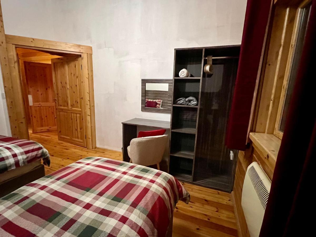 Tufty Lodge, Lake Pochard Lodge 9 South Cerney Bagian luar foto