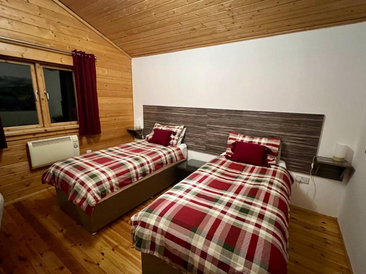 Tufty Lodge, Lake Pochard Lodge 9 South Cerney Bagian luar foto