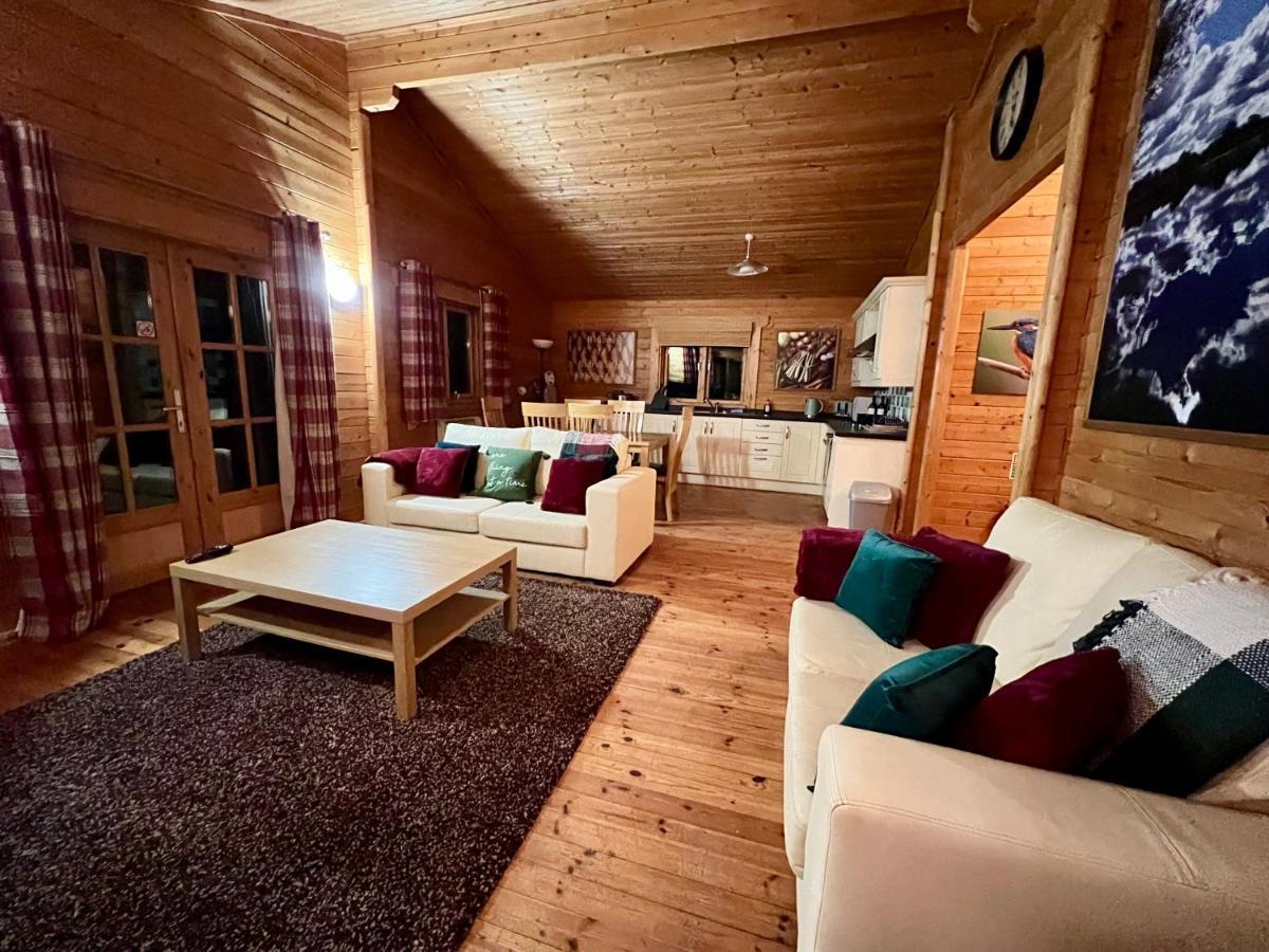 Tufty Lodge, Lake Pochard Lodge 9 South Cerney Bagian luar foto