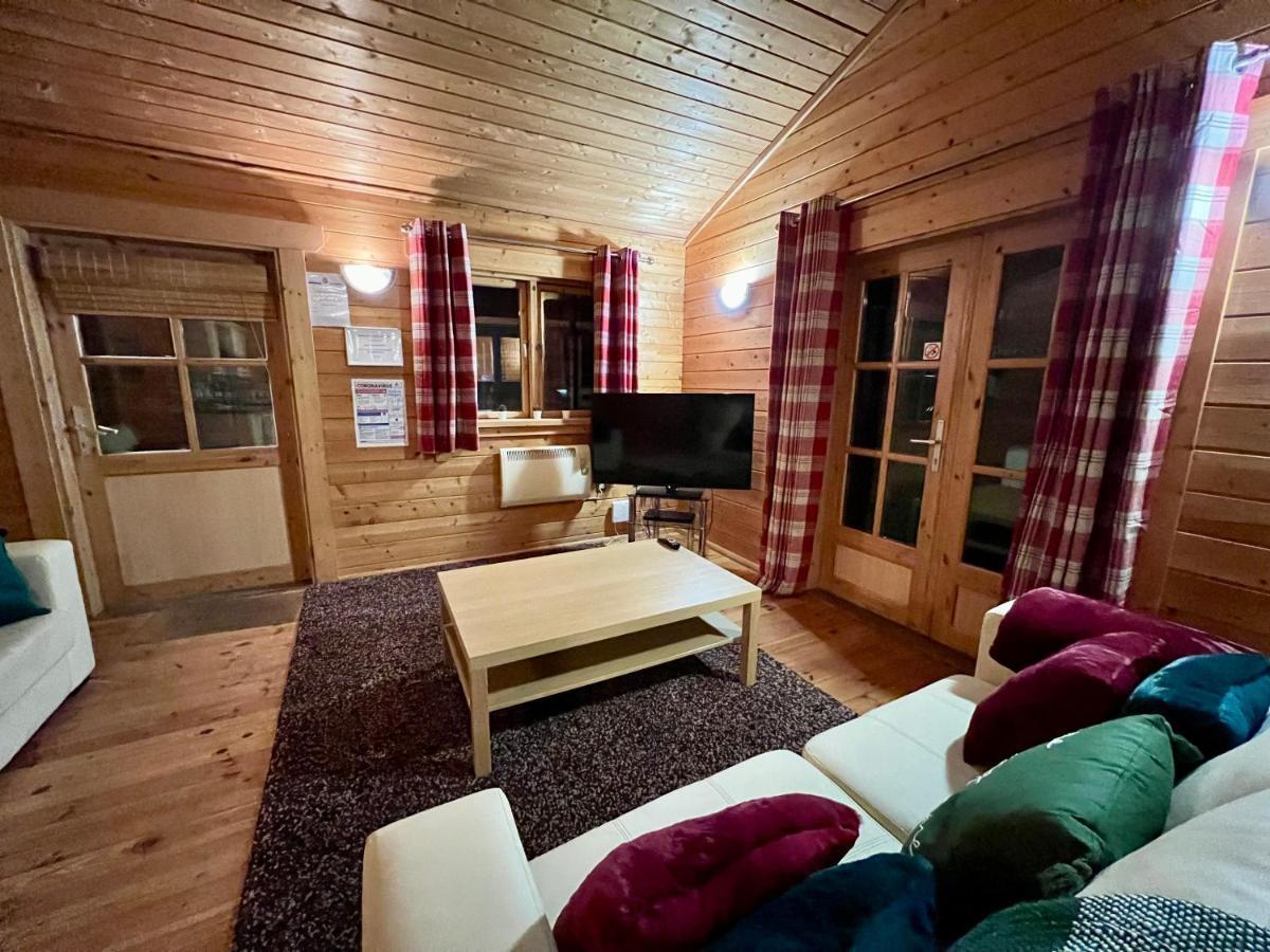 Tufty Lodge, Lake Pochard Lodge 9 South Cerney Bagian luar foto