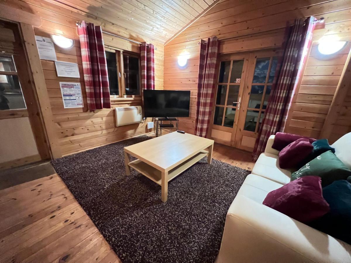 Tufty Lodge, Lake Pochard Lodge 9 South Cerney Bagian luar foto