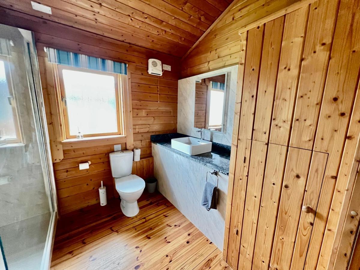 Tufty Lodge, Lake Pochard Lodge 9 South Cerney Bagian luar foto